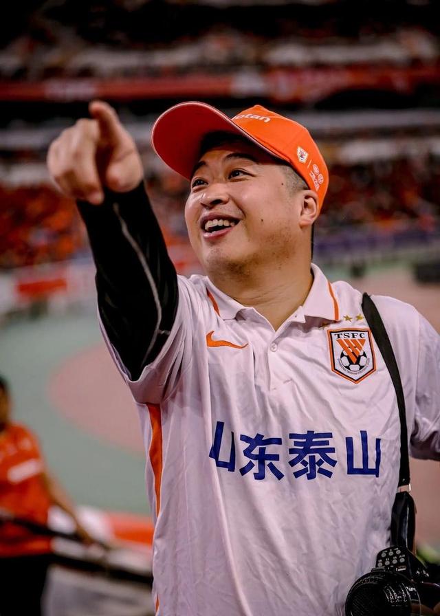 转会期社区盾传出新动向，山东泰山临场应变，管理层表态——底气十足，资深球员宣示担当的简单介绍